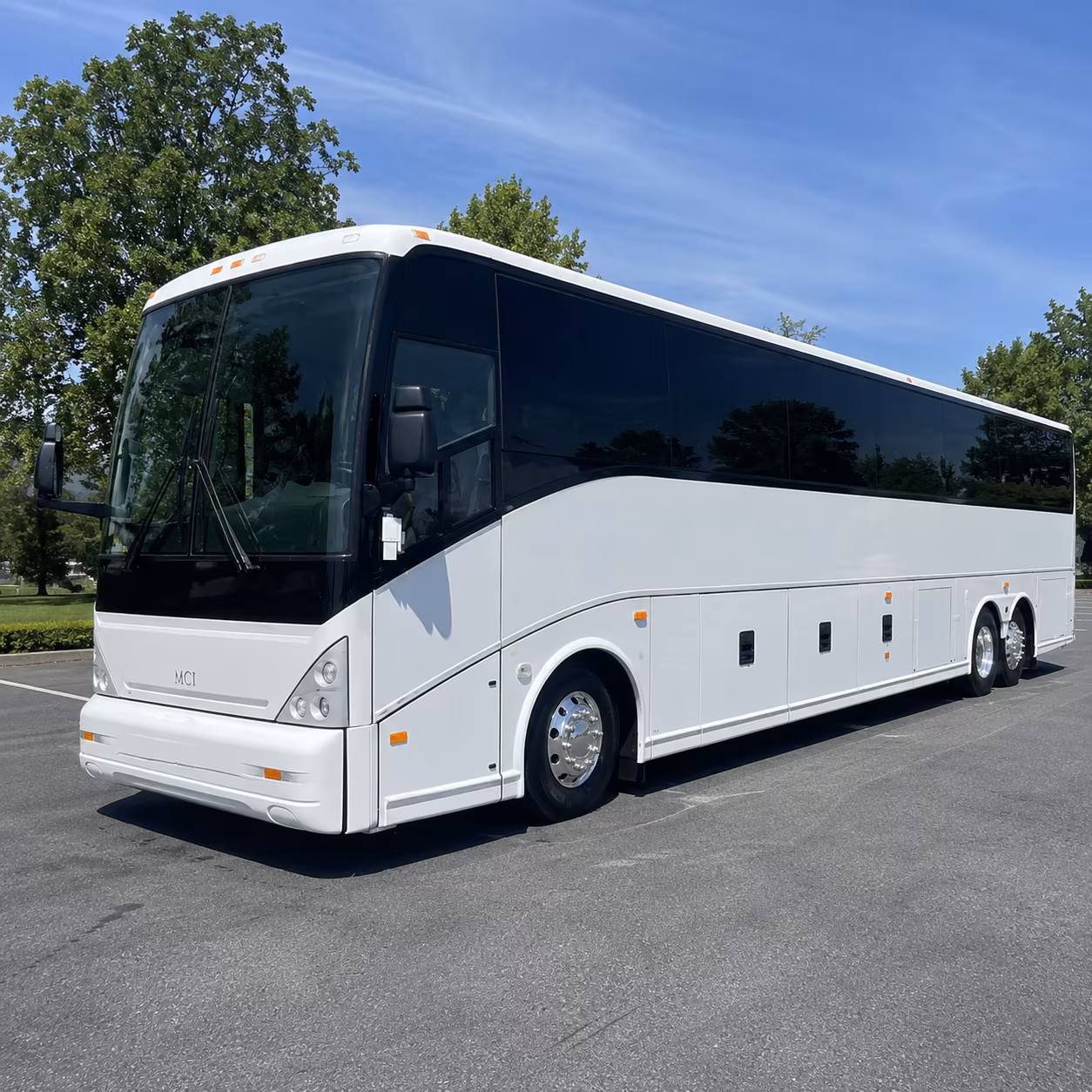 redding charter bus services exterior